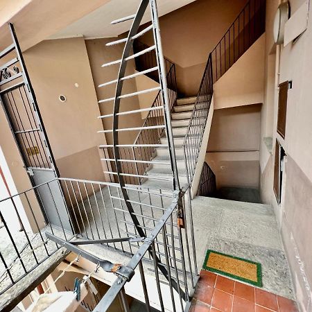 Abstract House Design Home In Center Of Turin Exterior foto