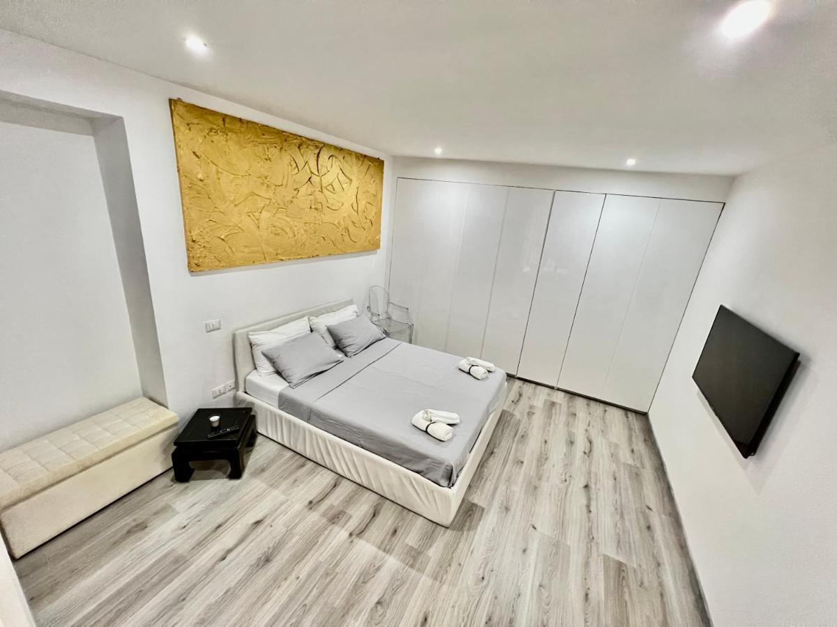 Abstract House Design Home In Center Of Turin Exterior foto
